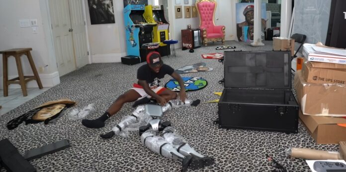 What’s it like to unbox a Humanoid Robot at home?