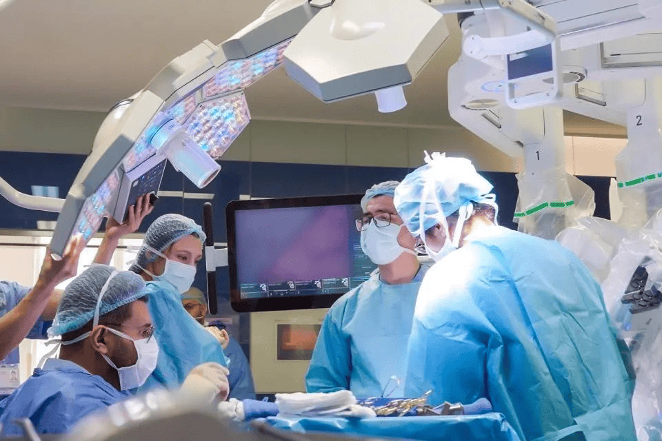 KFSHRC makes history with first pediatric robotic liver transplant