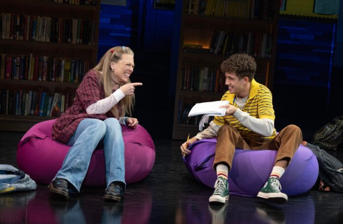 Review: “Kimberly Akimbo” arrives in Chicago. A moving musical about a teen facing her own mortality.