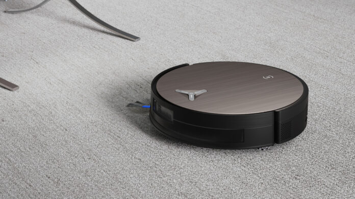 Ecovacs Robovac can climb your (very small) stairs and charge quickly