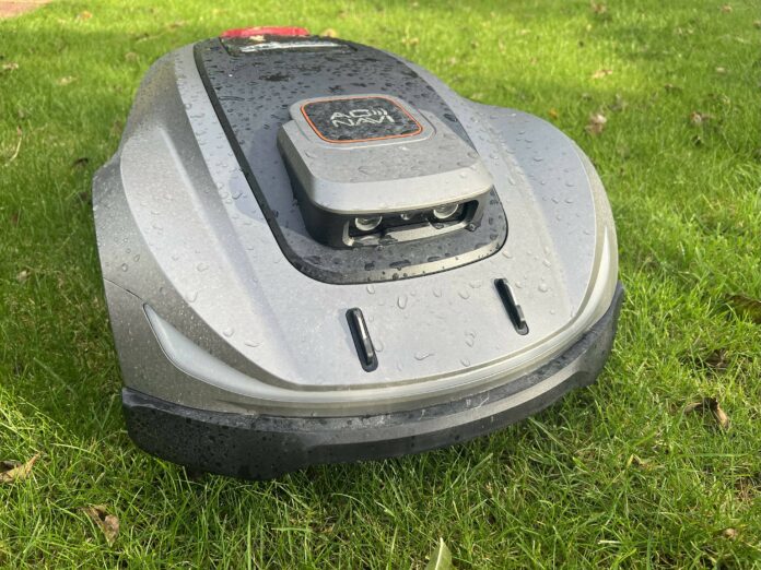 Robotic lawnmower uses AI for avoiding cats, toys