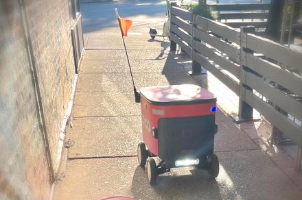 These delivery robots have been receiving a warm reception in Chicago