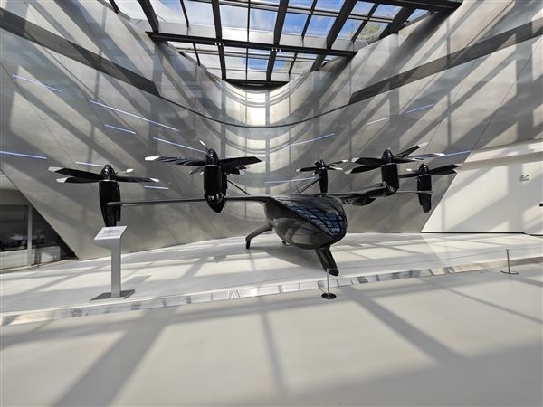 XPeng Unveils High Tech Vehicle with a Plane Built Into the Trunk. Launch Expected for H2 2026.