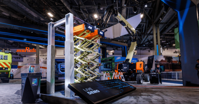 Drywall robot and smart construction technology lead JLG’s CONEXPO-CON/AGG exhibit