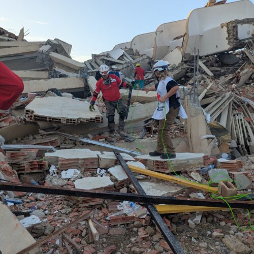 Robot snakes searched for Venezuela earthquake survivors in collapsed buildings